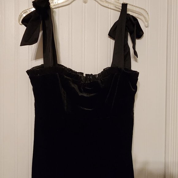 DANIELLE BERNSTEIN Women's Balck Velvet Shoulder Bow Tie Mini Dress - NWT - Picture 4 of 7